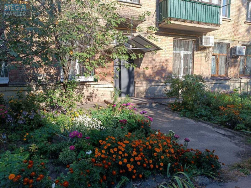 Оренда 1 кімнатної квартири, <a class="location-link" href="/kiev/" title="Недвижимость Київ">Київ</a>, <a class="location-link" href="/kiev/darnickij/" title="Недвижимость Дарницький район">Дарницький р-н</a>, Привокзальная ул., 8/1 (изображение 19)