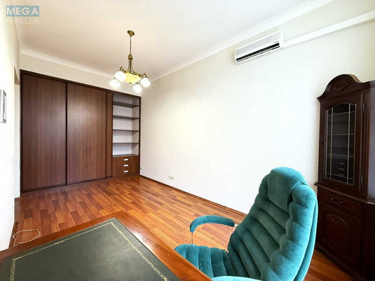 Продаж 3 кімнатної квартири (89/57/8), 4 пов. 6 пов. будинку, <a class="location-link" href="/kiev/" title="Недвижимость Київ">Київ</a>, <a class="location-link" href="/kiev/pecherskij/" title="Недвижимость Печерський район">Печерський р-н</a>, Банкова вул., 3 (изображение 12)