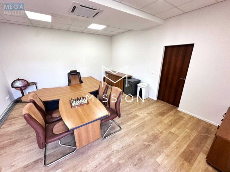 Оренда 3 кімнатної квартири, <a class="location-link" href="/kiev/" title="Недвижимость Київ">Київ</a>, <a class="location-link" href="/kiev/pecherskij/" title="Недвижимость Печерський район">Печерський р-н</a>, Інститутська вул., 18а (изображение 9)