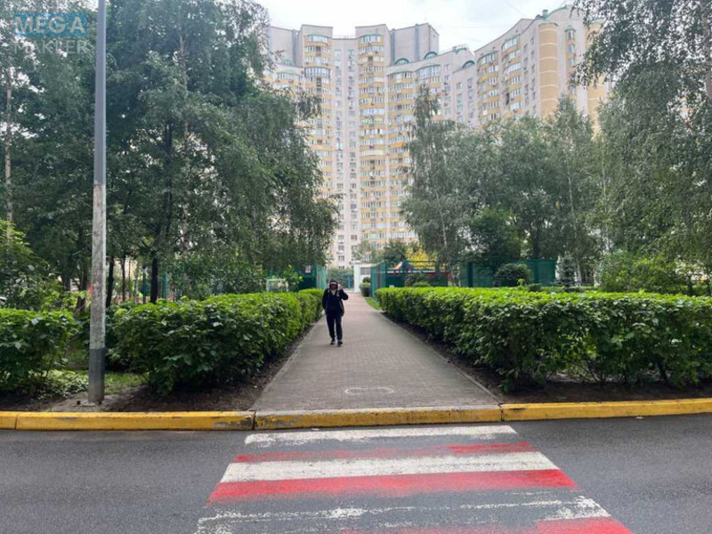 Продаж 4 кімнатної квартири (140/79/17), 11 пов. 23 пов. будинку, <a class="location-link" href="/kiev/" title="Недвижимость Київ">Київ</a>, <a class="location-link" href="/kiev/darnickij/" title="Недвижимость Дарницький район">Дарницький р-н</a>, Днепровская наб., 25 (изображение 6)