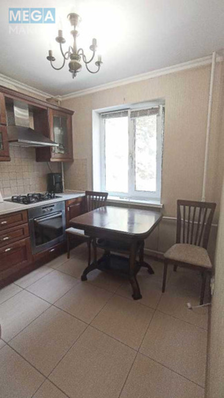 Продаж 3 кімнатної квартири (60/40/7), 3 пов. 5 пов. будинку, <a class="location-link" href="/kiev/" title="Недвижимость Київ">Київ</a>, <a class="location-link" href="/kiev/solomenskij/" title="Недвижимость Солом'янський район">Солом'янський р-н</a>, Ушинского ул., 10 (изображение 9)