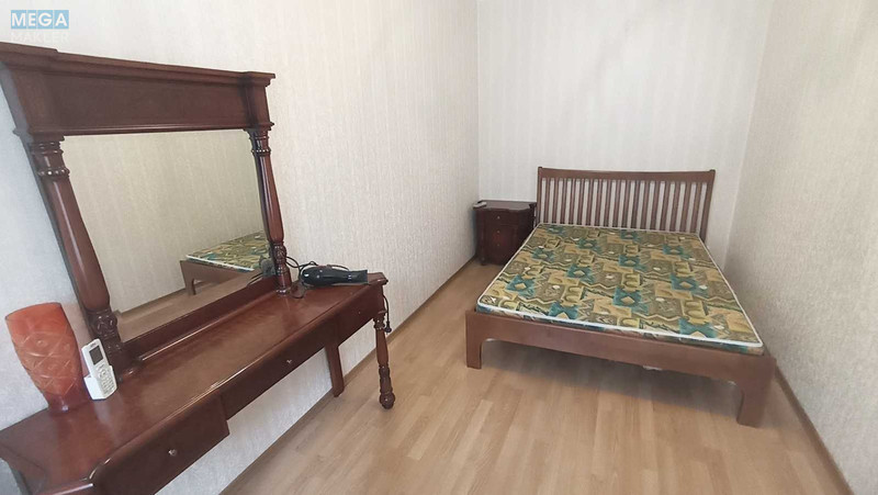 Продаж 3 кімнатної квартири (60/40/7), 3 пов. 5 пов. будинку, <a class="location-link" href="/kiev/" title="Недвижимость Київ">Київ</a>, <a class="location-link" href="/kiev/solomenskij/" title="Недвижимость Солом'янський район">Солом'янський р-н</a>, Ушинского ул., 10 (изображение 12)