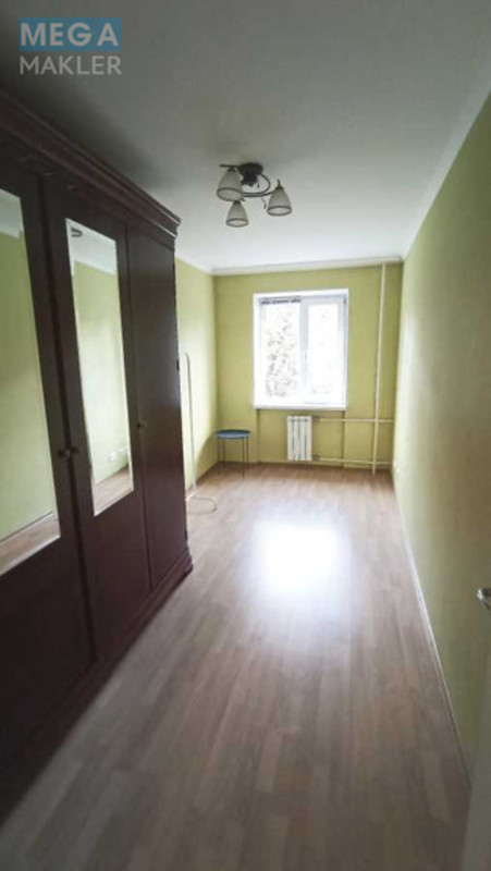 Продаж 3 кімнатної квартири (60/40/7), 3 пов. 5 пов. будинку, <a class="location-link" href="/kiev/" title="Недвижимость Київ">Київ</a>, <a class="location-link" href="/kiev/solomenskij/" title="Недвижимость Солом'янський район">Солом'янський р-н</a>, Ушинского ул., 10 (изображение 14)