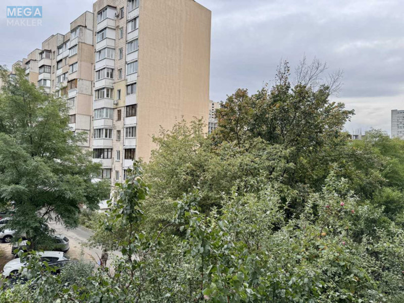 Продаж 1 кімнатної квартири (41/18/9), 3 пов. 10 пов. будинку, <a class="location-link" href="/kiev/" title="Недвижимость Київ">Київ</a>, <a class="location-link" href="/kiev/svyatoshinskij/" title="Недвижимость Святошинський район">Святошинський р-н</a>, Василия Стуса ул., 28 (изображение 10)
