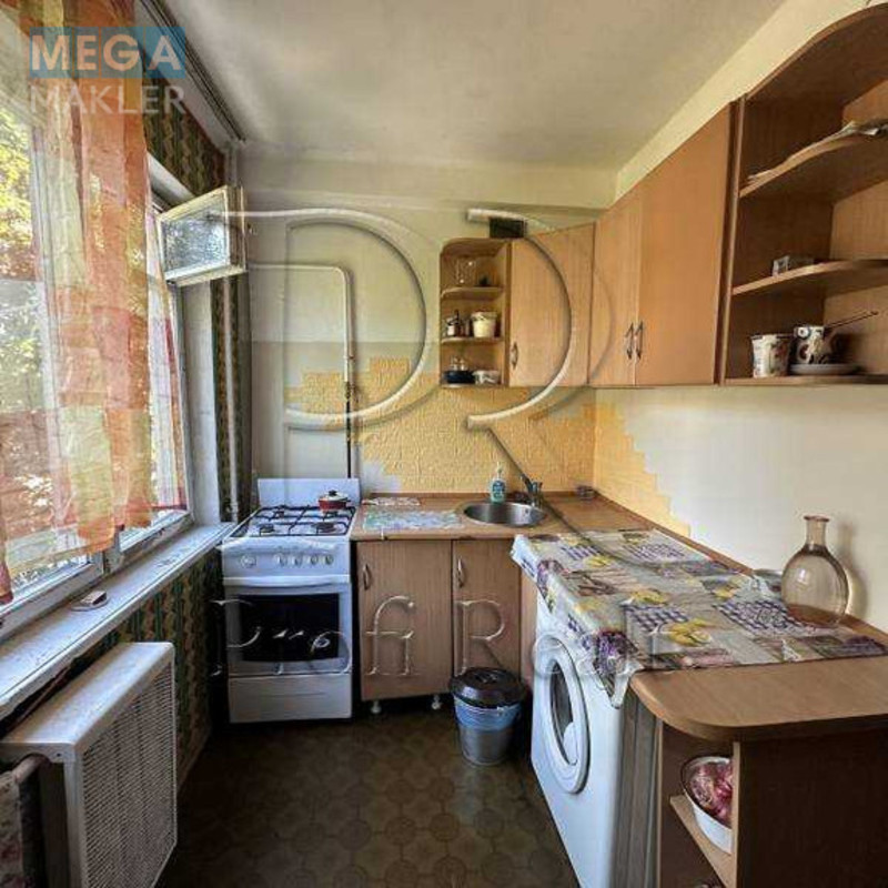 Продаж 1 кімнатної квартири (28/16/7), 3 пов. 5 пов. будинку, <a class="location-link" href="/kiev/" title="Недвижимость Київ">Київ</a>, <a class="location-link" href="/kiev/dneprovskij/" title="Недвижимость Дніпровський район">Дніпровський р-н</a>, Перова бульвар, 30А (изображение 4)