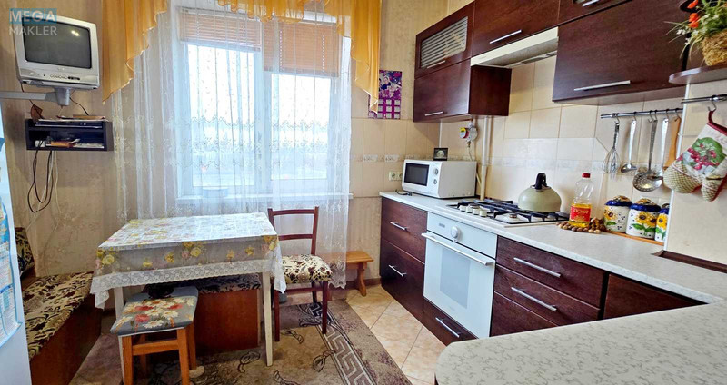 Продаж 1 кімнатної квартири (35/17/8,5), 7 пов. 9 пов. будинку, <a class="location-link" href="/kiev/" title="Недвижимость Київ">Київ</a>, <a class="location-link" href="/kiev/svyatoshinskij/" title="Недвижимость Святошинський район">Святошинський р-н</a>, Тулузи вул., 3 (изображение 2)