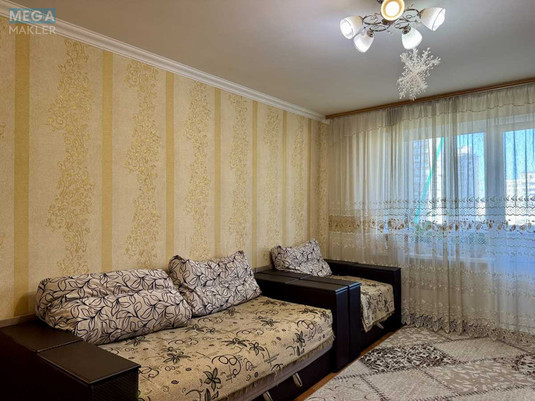 Продаж 3 кімнатної квартири (69/42/8), 9 пов. 10 пов. будинку, <a class="location-link" href="/kiev/" title="Недвижимость Київ">Київ</a>, <a class="location-link" href="/kiev/svyatoshinskij/" title="Недвижимость Святошинський район">Святошинський р-н</a>, Прилужная ул., 10 (изображение 4)