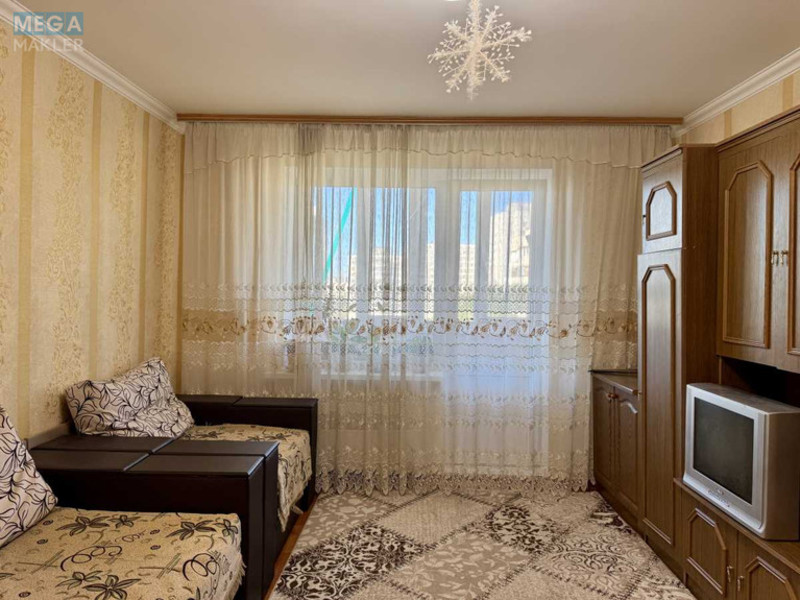 Продаж 3 кімнатної квартири (69/42/8), 9 пов. 10 пов. будинку, <a class="location-link" href="/kiev/" title="Недвижимость Київ">Київ</a>, <a class="location-link" href="/kiev/svyatoshinskij/" title="Недвижимость Святошинський район">Святошинський р-н</a>, Прилужная ул., 10 (изображение 6)