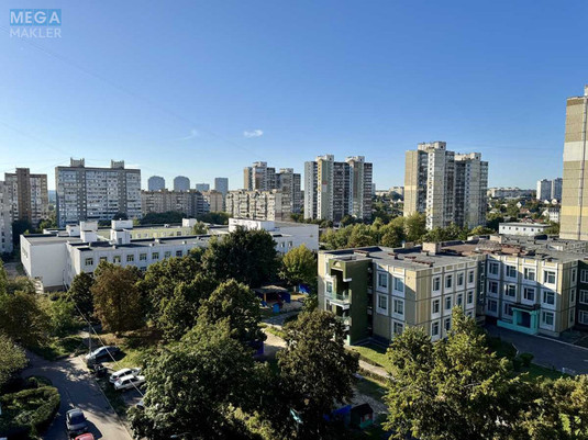 Продаж 3 кімнатної квартири (69/42/8), 9 пов. 10 пов. будинку, <a class="location-link" href="/kiev/" title="Недвижимость Київ">Київ</a>, <a class="location-link" href="/kiev/svyatoshinskij/" title="Недвижимость Святошинський район">Святошинський р-н</a>, Прилужная ул., 10 (изображение 8)