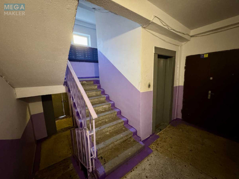 Продаж 3 кімнатної квартири (69/42/8), 9 пов. 10 пов. будинку, <a class="location-link" href="/kiev/" title="Недвижимость Київ">Київ</a>, <a class="location-link" href="/kiev/svyatoshinskij/" title="Недвижимость Святошинський район">Святошинський р-н</a>, Прилужная ул., 10 (изображение 21)