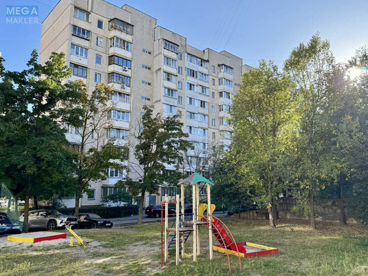 Продаж 3 кімнатної квартири (69/42/8), 9 пов. 10 пов. будинку, <a class="location-link" href="/kiev/" title="Недвижимость Київ">Київ</a>, <a class="location-link" href="/kiev/svyatoshinskij/" title="Недвижимость Святошинський район">Святошинський р-н</a>, Прилужная ул., 10 (изображение 22)