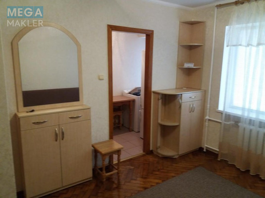 Оренда 1 кімнатної квартири, люкс, <a class="location-link" href="/kiev/" title="Недвижимость Київ">Київ</a>, <a class="location-link" href="/kiev/solomenskij/" title="Недвижимость Солом'янський район">Солом'янський р-н</a> ( <img src="https://megamakler.com.ua/metro/ff0000.gif" alt="" class="metro" /> м. Шулявская ) (изображение 2)