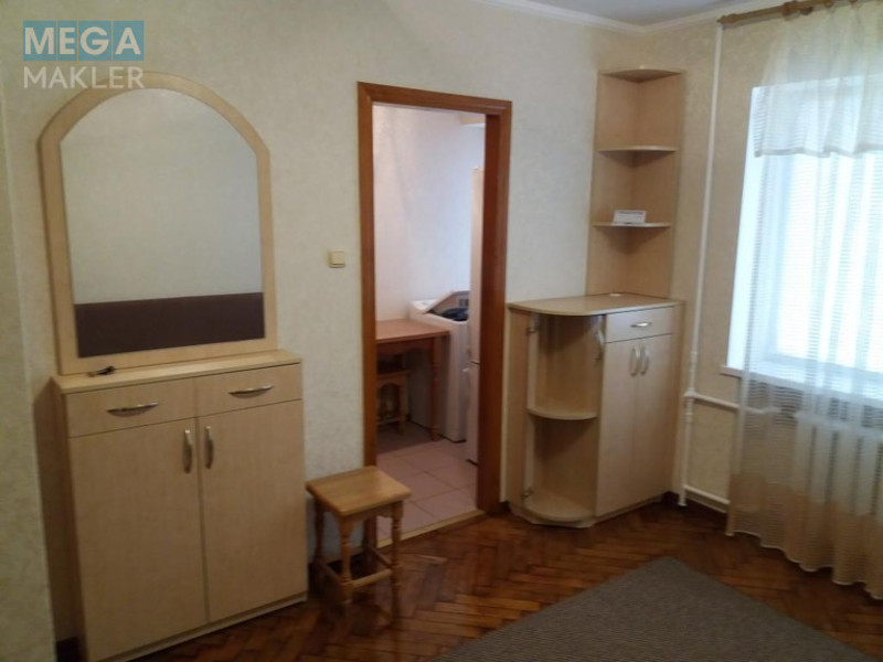 Оренда 1 кімнатної квартири, люкс, <a class="location-link" href="/kiev/" title="Недвижимость Київ">Київ</a>, <a class="location-link" href="/kiev/solomenskij/" title="Недвижимость Солом'янський район">Солом'янський р-н</a> ( <img src="https://megamakler.com.ua/metro/ff0000.gif" alt="" class="metro" /> м. Шулявская ) (изображение 2)