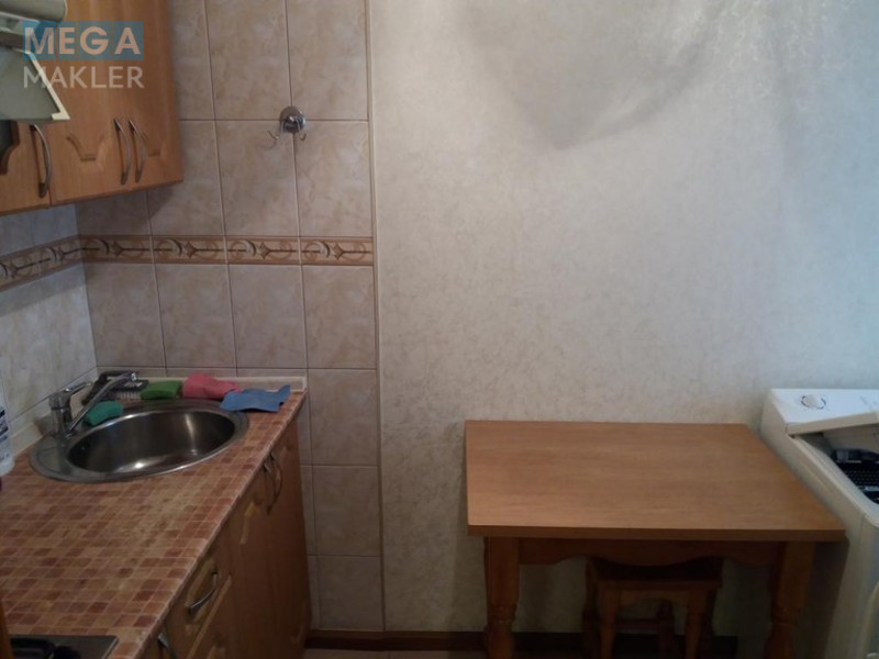Оренда 1 кімнатної квартири, люкс, <a class="location-link" href="/kiev/" title="Недвижимость Київ">Київ</a>, <a class="location-link" href="/kiev/solomenskij/" title="Недвижимость Солом'янський район">Солом'янський р-н</a> ( <img src="https://megamakler.com.ua/metro/ff0000.gif" alt="" class="metro" /> м. Шулявская ) (изображение 4)