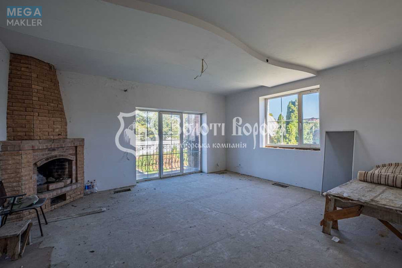Продаж дома, 2&nbsp;поверху, 286&nbsp;кв.м, 5&nbsp;кімнат, ділянка 10&nbsp;соток, <a class="location-link" href="/kiev/" title="Недвижимость Київ">Київ</a>, <a class="location-link" href="/kiev/darnickij/" title="Недвижимость Дарницький район">Дарницький р-н</a>, Лермонтова вул., 13а (изображение 4)