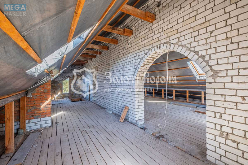 Продаж дома, 2&nbsp;поверху, 286&nbsp;кв.м, 5&nbsp;кімнат, ділянка 10&nbsp;соток, <a class="location-link" href="/kiev/" title="Недвижимость Київ">Київ</a>, <a class="location-link" href="/kiev/darnickij/" title="Недвижимость Дарницький район">Дарницький р-н</a>, Лермонтова вул., 13а (изображение 19)