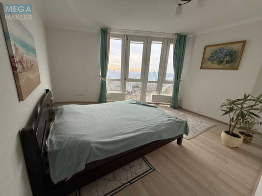 Продаж 2 кімнатної квартири (70/?/20), 29 пов. 35 пов. будинку, <a class="location-link" href="/kiev/" title="Недвижимость Київ">Київ</a>, <a class="location-link" href="/kiev/svyatoshinskij/" title="Недвижимость Святошинский район">Святошинский р-н</a>, Соборности просп. (изображение 6)