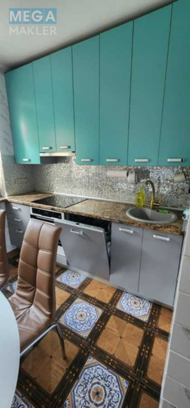 Продаж 2 кімнатної квартири (53/32/8), 4 пов. 12 пов. будинку, <a class="location-link" href="/kiev/" title="Недвижимость Київ">Київ</a>, <a class="location-link" href="/kiev/pecherskij/" title="Недвижимость Печерський район">Печерський р-н</a>, Панаса Мирного вул., 11 (изображение 2)