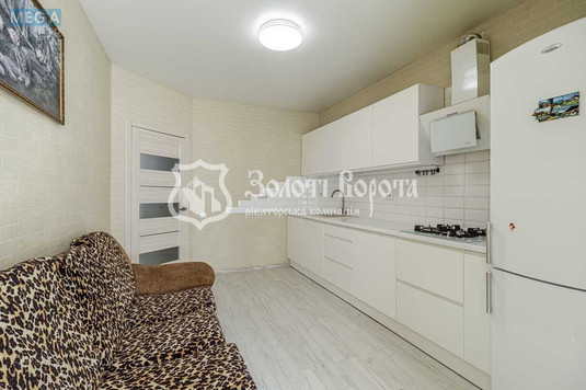 Продаж 2 кімнатної квартири (69/37/18), 6 пов. 10 пов. будинку, <a class="location-link" href="/sofievskaya-borshagovka/" title="Недвижимость Софіївська Борщагівка">Софіївська Борщагівка</a>, прт-т Героїв Небесної сотні, 34 (изображение 8)