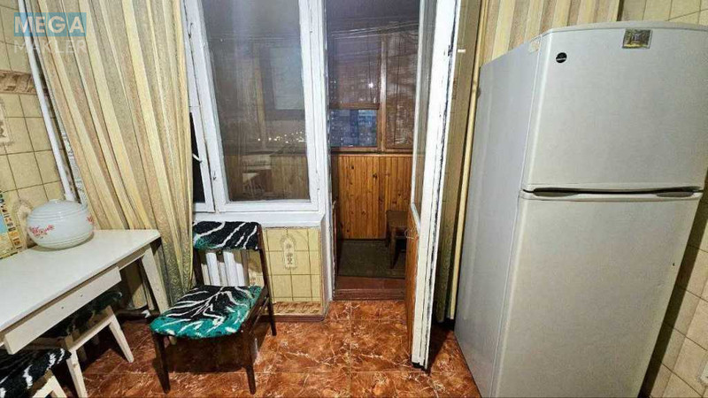 Продаж 1 кімнатної квартири (33/16/8), 13 пов. 16 пов. будинку, <a class="location-link" href="/kiev/" title="Недвижимость Київ">Київ</a>, <a class="location-link" href="/kiev/svyatoshinskij/" title="Недвижимость Святошинський район">Святошинський р-н</a>, Победы просп., 95 (изображение 6)