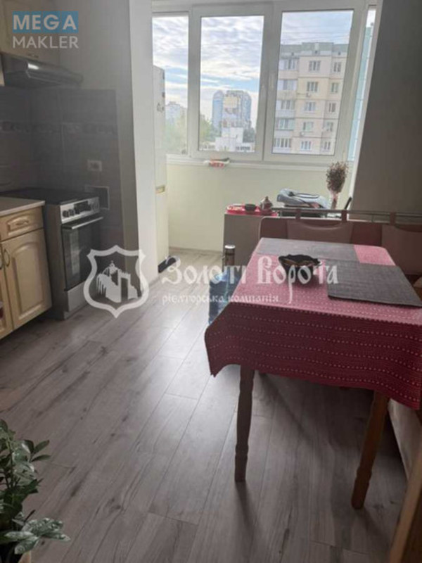 Продаж 4 кімнатної квартири (100/58/12,6), 6 пов. 16 пов. будинку, <a class="location-link" href="/kiev/" title="Недвижимость Київ">Київ</a>, <a class="location-link" href="/kiev/svyatoshinskij/" title="Недвижимость Святошинський район">Святошинський р-н</a>, Чорнобильська вул., 20 (изображение 3)