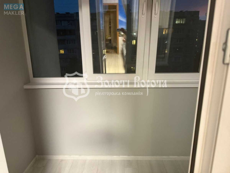 Продаж 4 кімнатної квартири (100/58/12,6), 6 пов. 16 пов. будинку, <a class="location-link" href="/kiev/" title="Недвижимость Київ">Київ</a>, <a class="location-link" href="/kiev/svyatoshinskij/" title="Недвижимость Святошинський район">Святошинський р-н</a>, Чорнобильська вул., 20 (изображение 4)