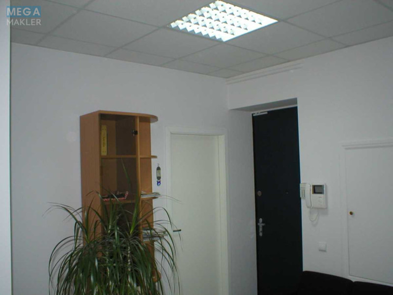 Оренда комерційної нерухомості, 36&nbsp;кв.м, под офис, <a class="location-link" href="/kiev/" title="Недвижимость Київ">Київ</a>, <a class="location-link" href="/kiev/goloseevskij/" title="Недвижимость Голосіївський район">Голосіївський р-н</a>, Саксаганского ул., 60-А (изображение 3)