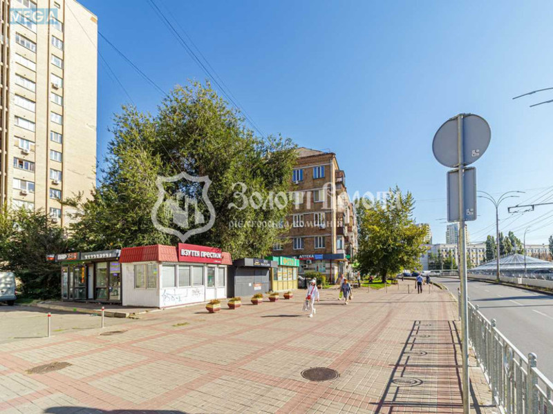 Продаж 3 кімнатної квартири (69,8/42,7/8,2), 1 пов. 14 пов. будинку, <a class="location-link" href="/kiev/" title="Недвижимость Київ">Київ</a>, <a class="location-link" href="/kiev/solomenskij/" title="Недвижимость Солом'янський район">Солом'янський р-н</a>, Чоколівський бульв., 4 (изображение 24)