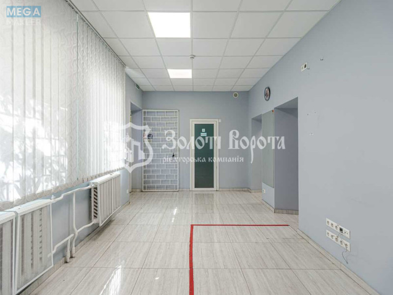 Продаж комерційної нерухомості, 174&nbsp;кв.м, под офис, <a class="location-link" href="/kiev/" title="Недвижимость Київ">Київ</a>, <a class="location-link" href="/kiev/obolonskij/" title="Недвижимость Оболонський район">Оболонський р-н</a>, Вишгородська вул., 38 (изображение 2)