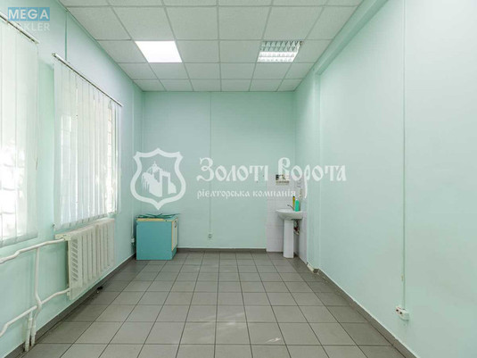 Продаж комерційної нерухомості, 174&nbsp;кв.м, под офис, <a class="location-link" href="/kiev/" title="Недвижимость Київ">Київ</a>, <a class="location-link" href="/kiev/obolonskij/" title="Недвижимость Оболонський район">Оболонський р-н</a>, Вишгородська вул., 38 (изображение 3)