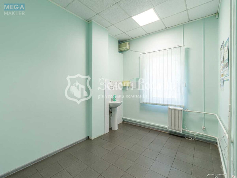 Продаж комерційної нерухомості, 174&nbsp;кв.м, под офис, <a class="location-link" href="/kiev/" title="Недвижимость Київ">Київ</a>, <a class="location-link" href="/kiev/obolonskij/" title="Недвижимость Оболонський район">Оболонський р-н</a>, Вишгородська вул., 38 (изображение 5)