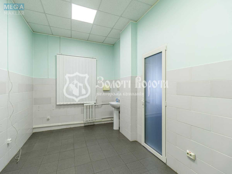 Продаж комерційної нерухомості, 174&nbsp;кв.м, под офис, <a class="location-link" href="/kiev/" title="Недвижимость Київ">Київ</a>, <a class="location-link" href="/kiev/obolonskij/" title="Недвижимость Оболонський район">Оболонський р-н</a>, Вишгородська вул., 38 (изображение 6)