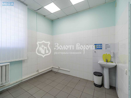 Продаж комерційної нерухомості, 174&nbsp;кв.м, под офис, <a class="location-link" href="/kiev/" title="Недвижимость Київ">Київ</a>, <a class="location-link" href="/kiev/obolonskij/" title="Недвижимость Оболонський район">Оболонський р-н</a>, Вишгородська вул., 38 (изображение 7)