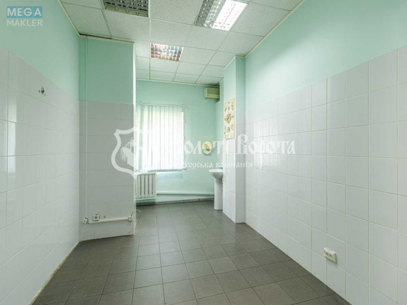 Продаж комерційної нерухомості, 174&nbsp;кв.м, под офис, <a class="location-link" href="/kiev/" title="Недвижимость Київ">Київ</a>, <a class="location-link" href="/kiev/obolonskij/" title="Недвижимость Оболонський район">Оболонський р-н</a>, Вишгородська вул., 38 (изображение 8)