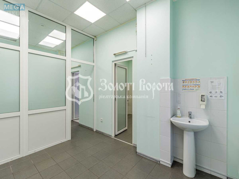 Продаж комерційної нерухомості, 174&nbsp;кв.м, под офис, <a class="location-link" href="/kiev/" title="Недвижимость Київ">Київ</a>, <a class="location-link" href="/kiev/obolonskij/" title="Недвижимость Оболонський район">Оболонський р-н</a>, Вишгородська вул., 38 (изображение 9)