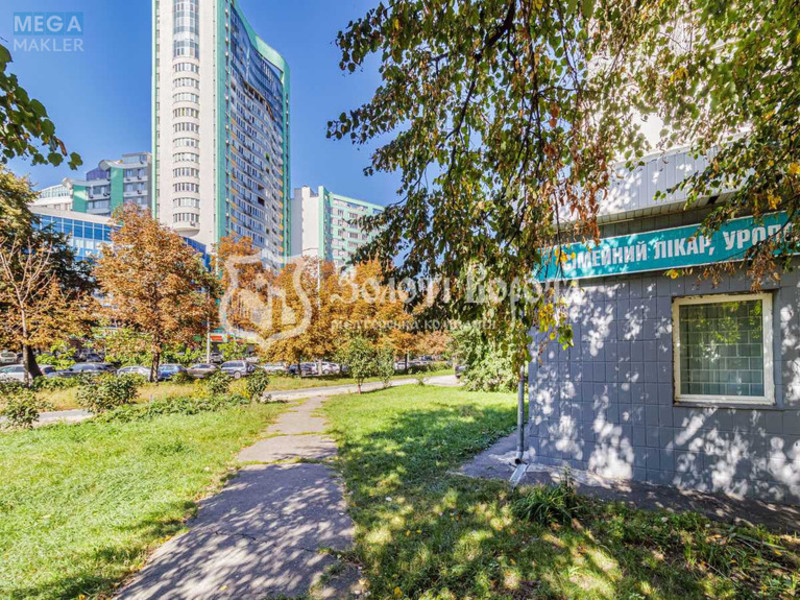 Продаж комерційної нерухомості, 174&nbsp;кв.м, под офис, <a class="location-link" href="/kiev/" title="Недвижимость Київ">Київ</a>, <a class="location-link" href="/kiev/obolonskij/" title="Недвижимость Оболонський район">Оболонський р-н</a>, Вишгородська вул., 38 (изображение 19)