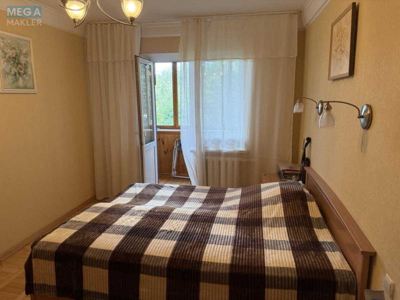 Оренда 3 кімнатної квартири, <a class="location-link" href="/kiev/" title="Недвижимость Київ">Київ</a>, <a class="location-link" href="/kiev/shevchenkovskij/" title="Недвижимость Шевченківський район">Шевченківський р-н</a>, Шулявська вул., 15 (изображение 6)
