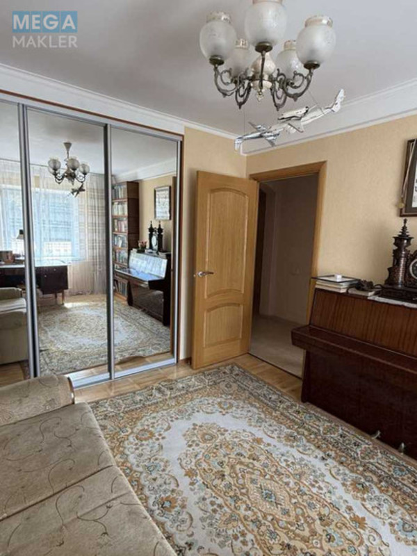 Оренда 3 кімнатної квартири, <a class="location-link" href="/kiev/" title="Недвижимость Київ">Київ</a>, <a class="location-link" href="/kiev/shevchenkovskij/" title="Недвижимость Шевченківський район">Шевченківський р-н</a>, Шулявська вул., 15 (изображение 18)