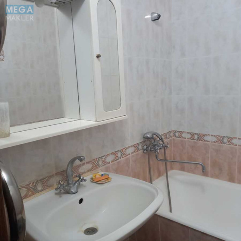 Оренда 2 кімнатної квартири, <a class="location-link" href="/kiev/" title="Недвижимость Київ">Київ</a>, <a class="location-link" href="/kiev/darnickij/" title="Недвижимость Дарницький район">Дарницький р-н</a>, Петра Григоренко просп., 9 (изображение 10)
