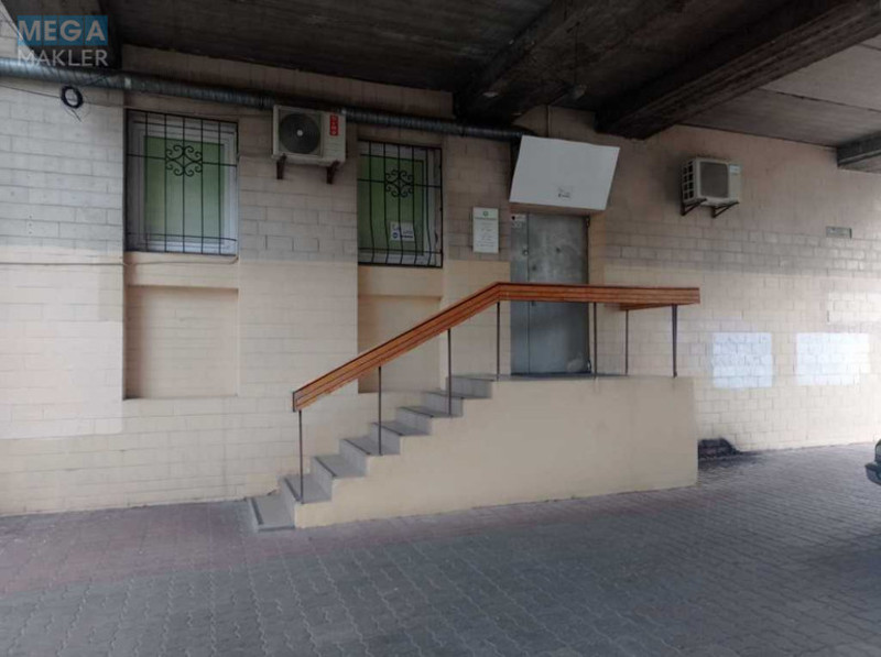 Оренда комерційної нерухомості, 36,30&nbsp;кв.м, под магазин, <a class="location-link" href="/kiev/" title="Недвижимость Київ">Київ</a>, <a class="location-link" href="/kiev/obolonskij/" title="Недвижимость Оболонський район">Оболонський р-н</a>, Маршала Тимошенко ул., 18 (изображение 2)