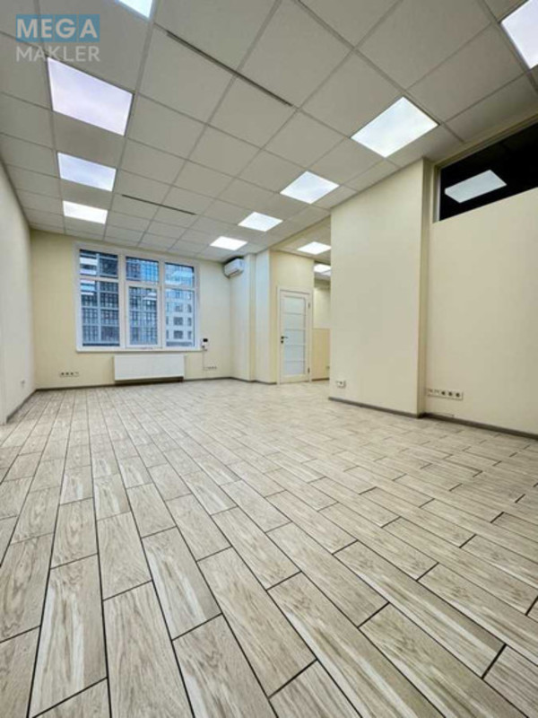 Продаж комерційної нерухомості, 125,40&nbsp;кв.м, под офис, <a class="location-link" href="/kiev/" title="Недвижимость Київ">Київ</a>, <a class="location-link" href="/kiev/pecherskij/" title="Недвижимость Печерський район">Печерський р-н</a>, Андрія Верхогляда вул., 15 (изображение 2)