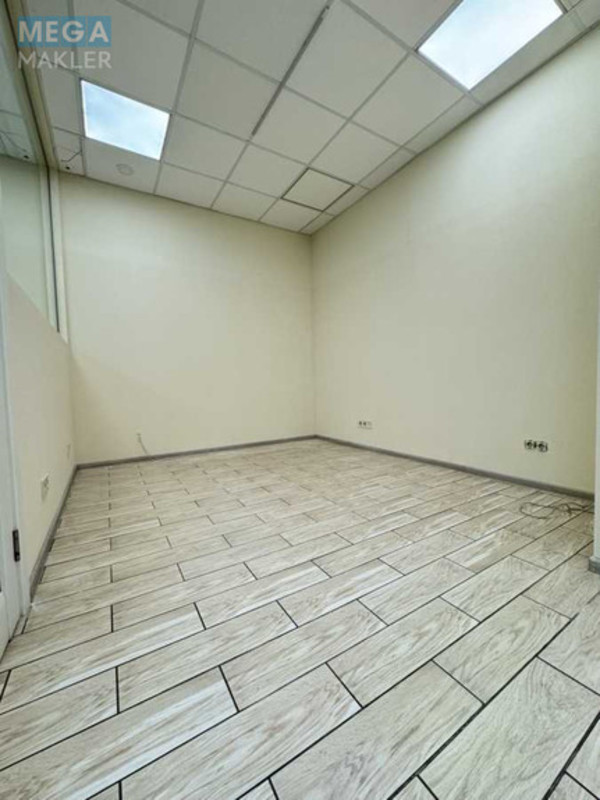 Продаж комерційної нерухомості, 125,40&nbsp;кв.м, под офис, <a class="location-link" href="/kiev/" title="Недвижимость Київ">Київ</a>, <a class="location-link" href="/kiev/pecherskij/" title="Недвижимость Печерський район">Печерський р-н</a>, Андрія Верхогляда вул., 15 (изображение 5)