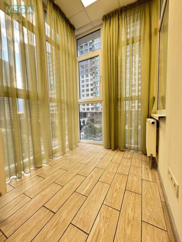 Продаж комерційної нерухомості, 125,40&nbsp;кв.м, под офис, <a class="location-link" href="/kiev/" title="Недвижимость Київ">Київ</a>, <a class="location-link" href="/kiev/pecherskij/" title="Недвижимость Печерський район">Печерський р-н</a>, Андрія Верхогляда вул., 15 (изображение 6)