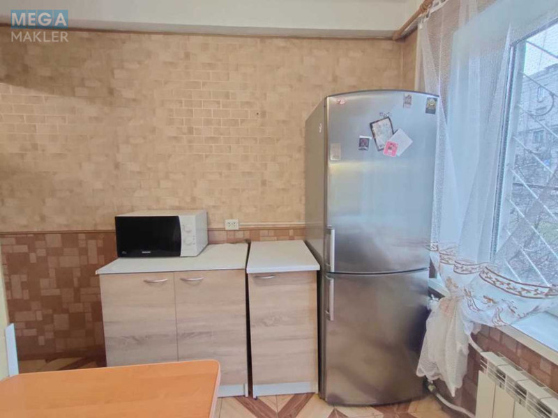 Оренда 1 кімнатної квартири, <a class="location-link" href="/kiev/" title="Недвижимость Київ">Київ</a>, <a class="location-link" href="/kiev/dneprovskij/" title="Недвижимость Дніпровський район">Дніпровський р-н</a>, Бажова вул., 6 (изображение 4)