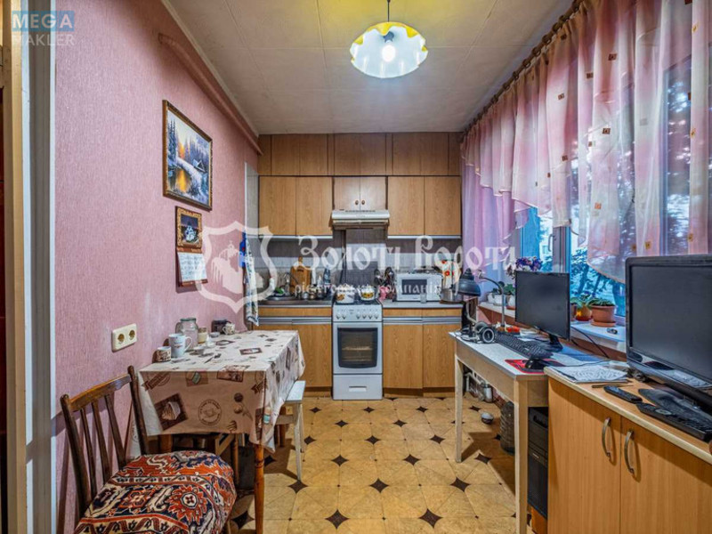 Продаж 1 кімнатної квартири (40,1/18/10,8), 3 пов. 6 пов. будинку, <a class="location-link" href="/kiev/" title="Недвижимость Київ">Київ</a>, <a class="location-link" href="/kiev/darnickij/" title="Недвижимость Дарницький район">Дарницький р-н</a>, Волго-Донський пров., 5/2 (изображение 4)