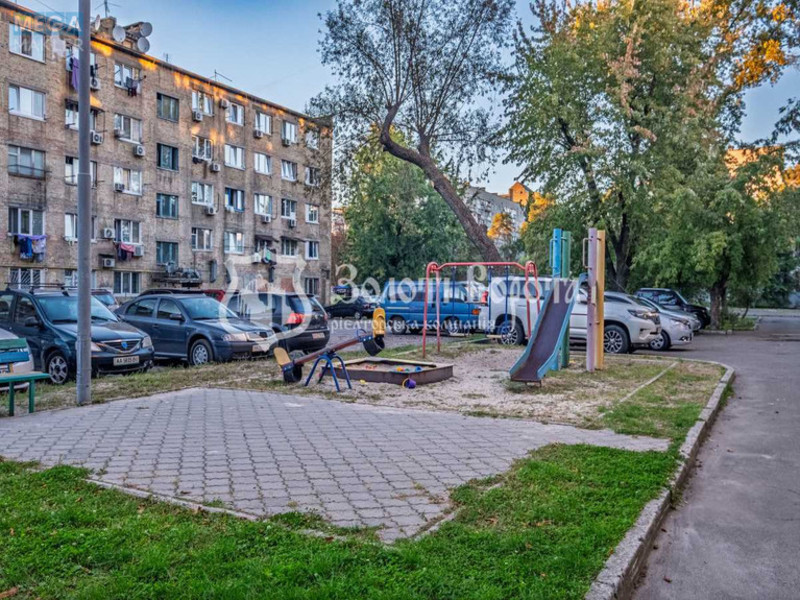 Продаж 1 кімнатної квартири (40,1/18/10,8), 3 пов. 6 пов. будинку, <a class="location-link" href="/kiev/" title="Недвижимость Київ">Київ</a>, <a class="location-link" href="/kiev/darnickij/" title="Недвижимость Дарницький район">Дарницький р-н</a>, Волго-Донський пров., 5/2 (изображение 12)