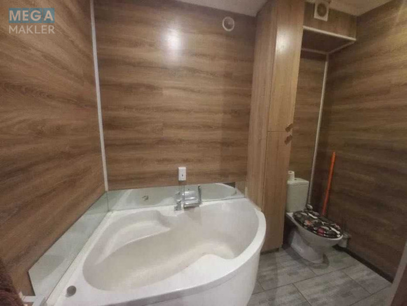 Оренда 2 кімнатної квартири, <a class="location-link" href="/kiev/" title="Недвижимость Київ">Київ</a>, <a class="location-link" href="/kiev/goloseevskij/" title="Недвижимость Голосіївський район">Голосіївський р-н</a>, Велика Васильківська вул., 120 (изображение 11)