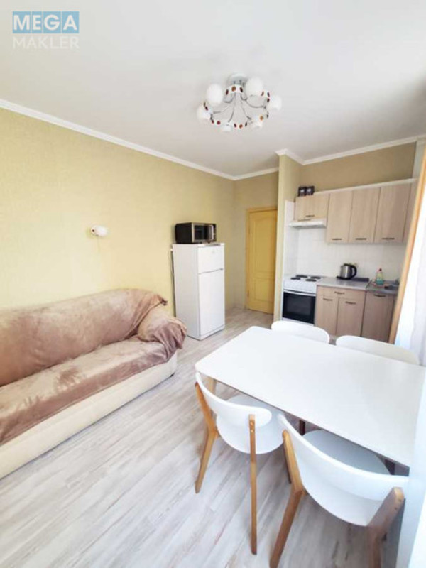 Оренда 2 кімнатної квартири, <a class="location-link" href="/kiev/" title="Недвижимость Київ">Київ</a>, <a class="location-link" href="/kiev/dneprovskij/" title="Недвижимость Дніпровський район">Дніпровський р-н</a>, Регенераторная ул., 4 (изображение 4)