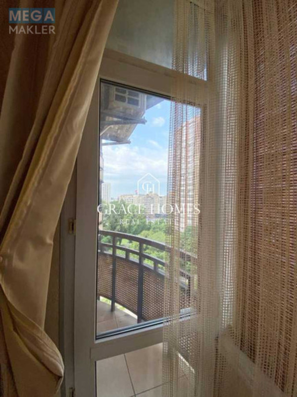 Продаж 4 кімнатної квартири (200/100/20), 11 пов. 24 пов. будинку, <a class="location-link" href="/kiev/" title="Недвижимость Київ">Київ</a>, <a class="location-link" href="/kiev/pecherskij/" title="Недвижимость Печерський район">Печерський р-н</a>, Старонаводницкая ул., 13а (изображение 8)