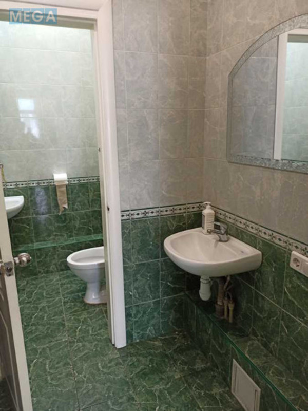 Оренда комерційної нерухомості, 109&nbsp;кв.м, под офис, <a class="location-link" href="/kiev/" title="Недвижимость Київ">Київ</a>, <a class="location-link" href="/kiev/darnickij/" title="Недвижимость Дарницький район">Дарницький р-н</a>, Ревуцького вул., 42В (изображение 6)